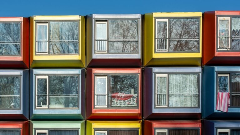 Increasing Flexibility: Galleries and Shows Demand Modular Walls Modular Walls